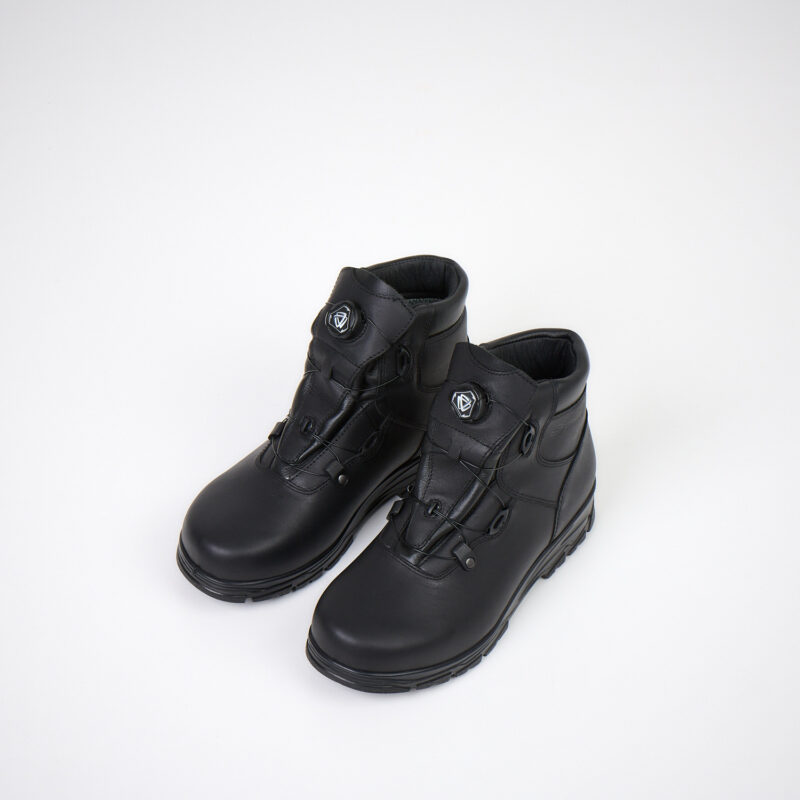 614278100 Waterproof Boots with Winch Fastening - obrazek 5