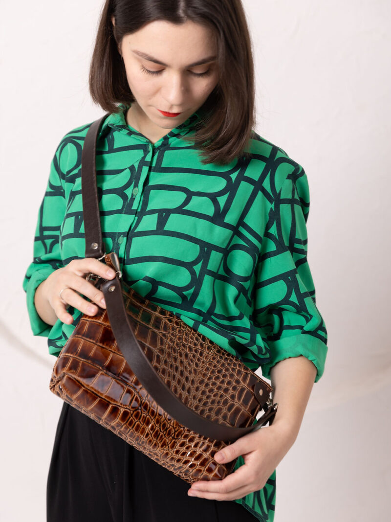 TOMMY Leather Bag with Two Handles - Alligator Pattern - obrazek 4
