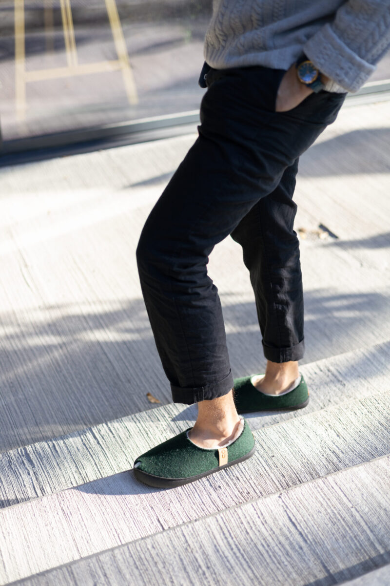 TOKU Budapest Slippers with Lambswool - Dark Green - obrazek 3