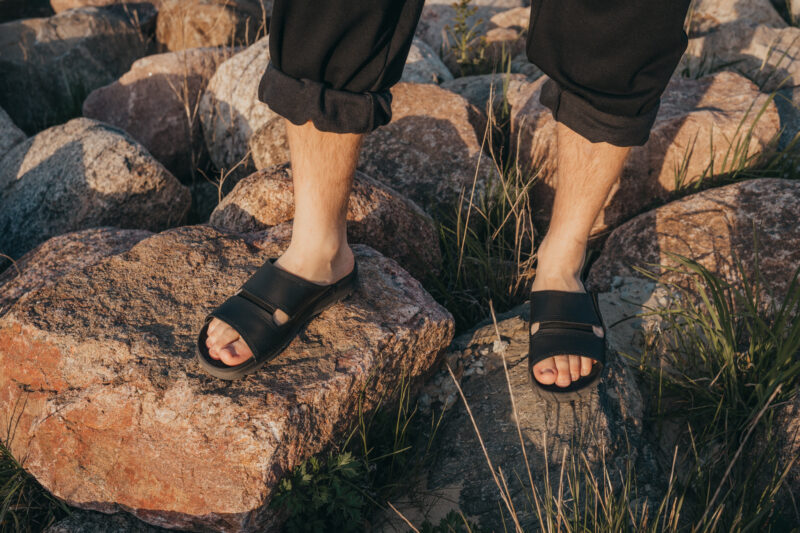 Miku Sandals - Black - obrazek 3