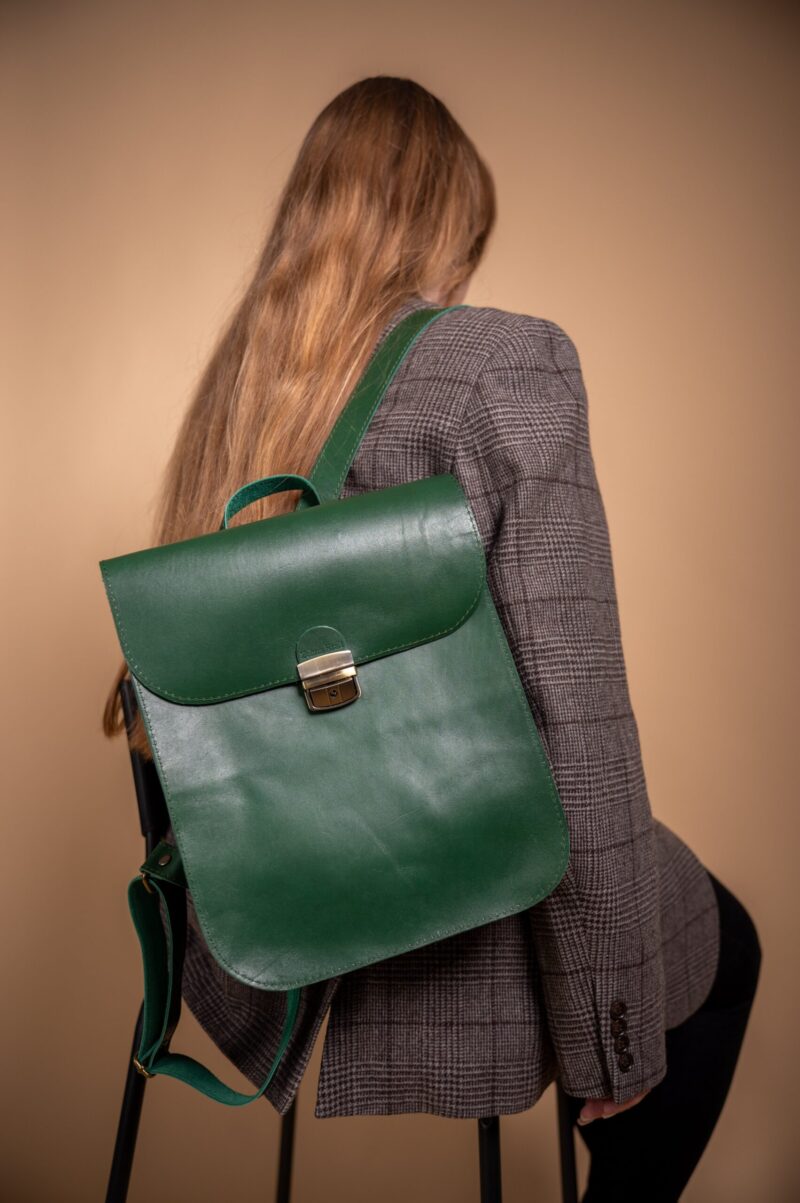 Natural Leather Saddle Backpack - Green - obrazek 5