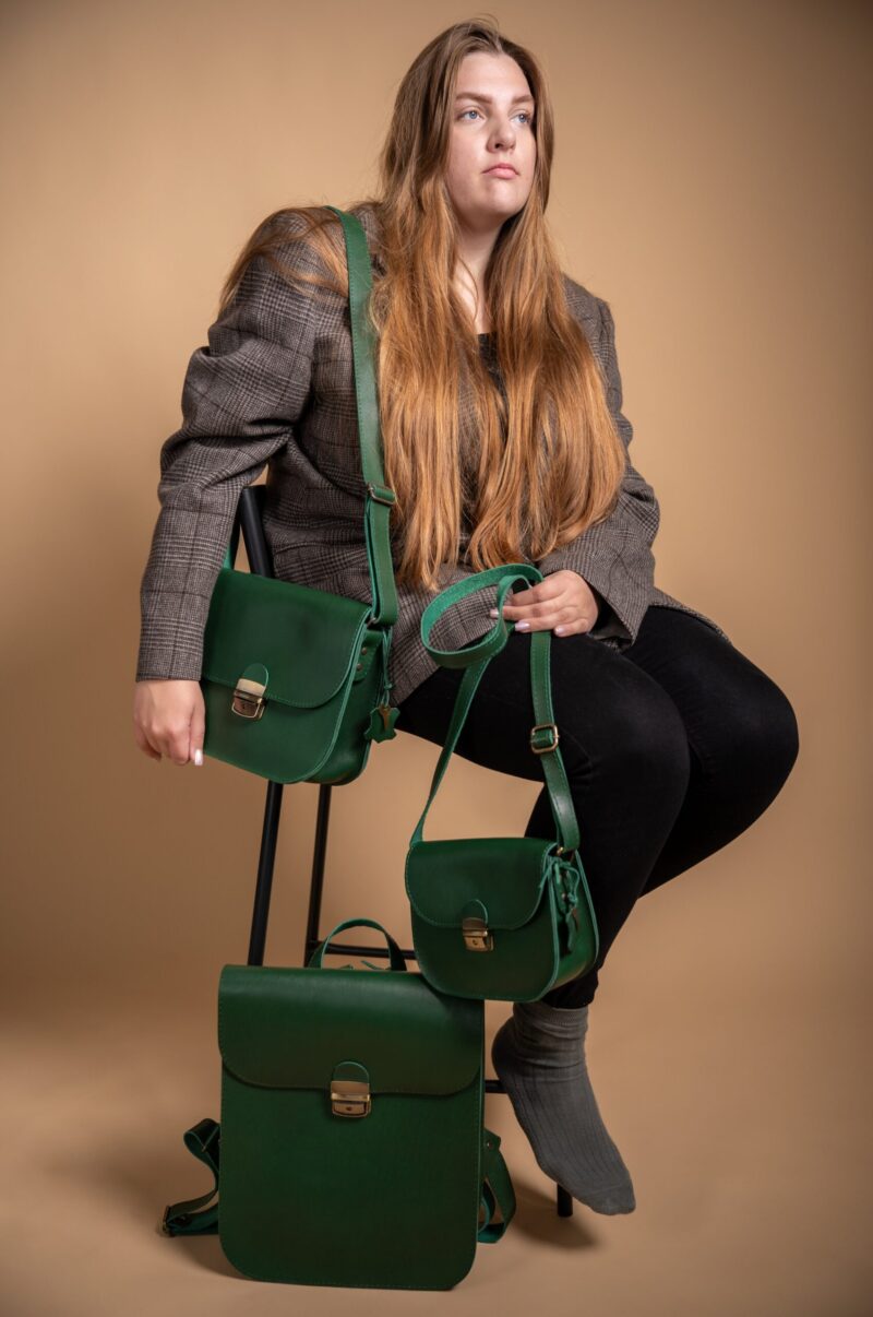 Natural Leather Saddle Backpack - Green - obrazek 3