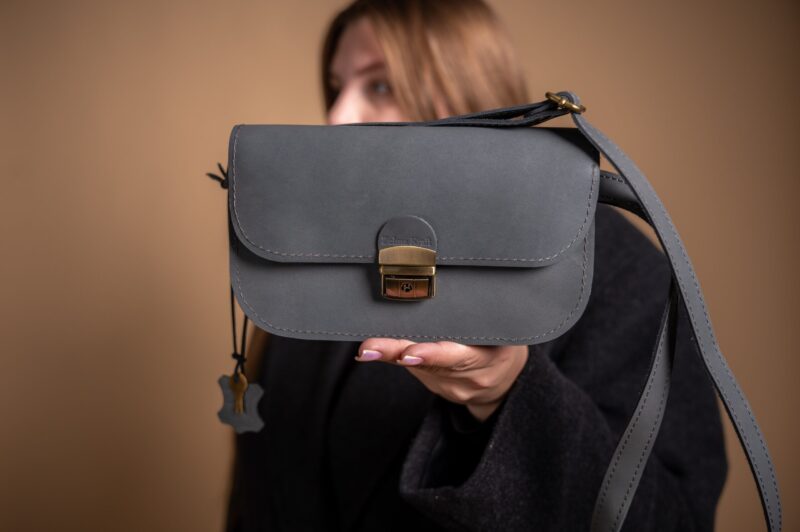 Natural Leather Saddle Bag Mini - Grey - obrazek 3