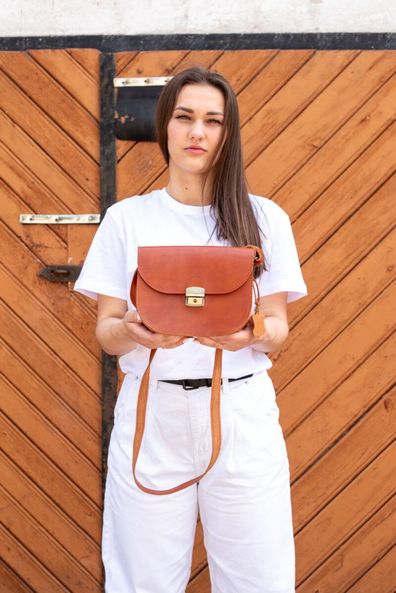 Natural Leather Saddle Bag Medium – Light Brown - obrazek 6