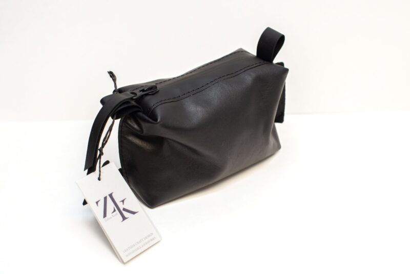 Leather Cosmetic Bag, Black - Small - obrazek 3