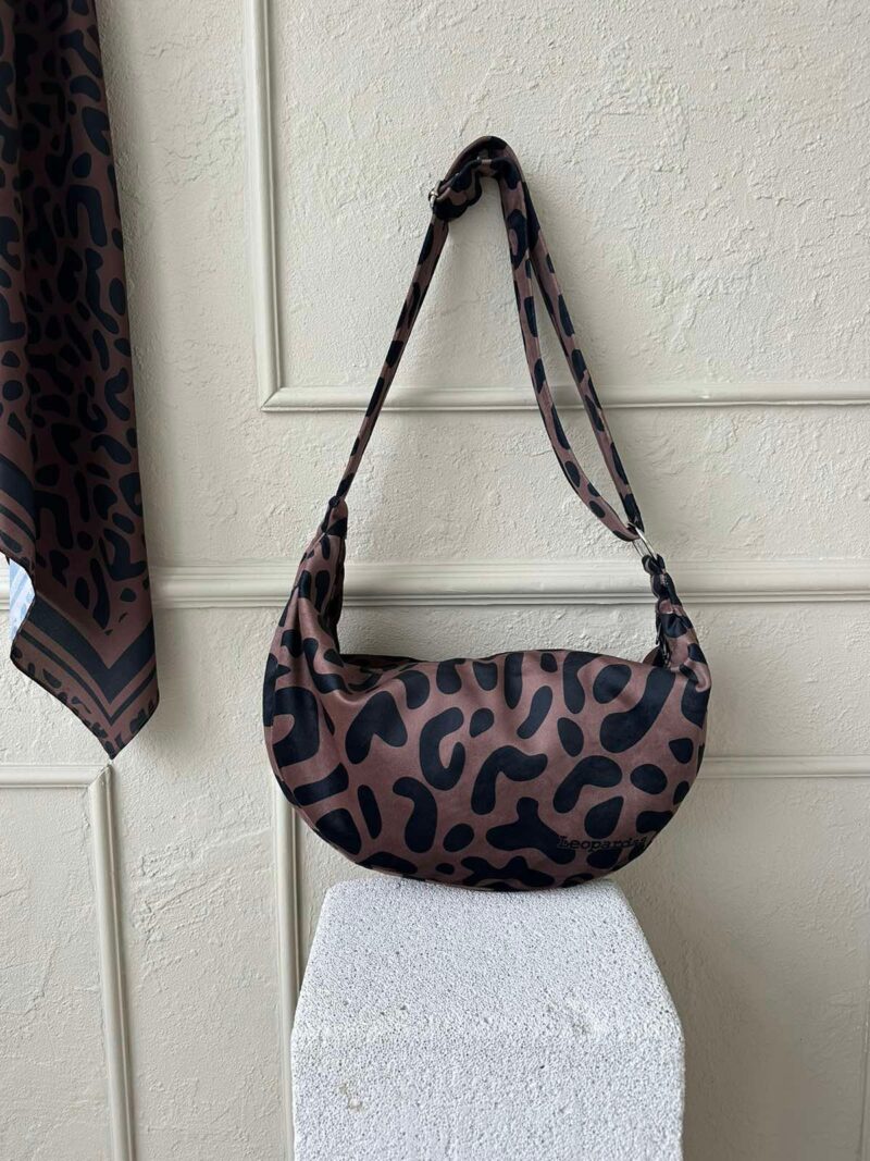 Hobo Bag - Classic Leopard - obrazek 10