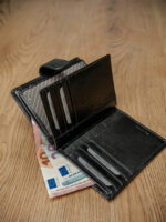 Elegancki portfel męski ze skóry naturalnej - Rovicky-6