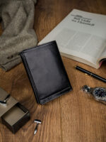 Skórzany portfel męski z systemem RFID Protect - Rovicky-3