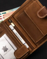 Duży, pionowy portfel męski ze skóry naturalnej - Always Wild-7