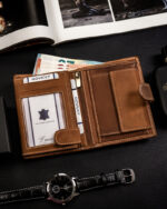 Duży, pionowy portfel męski ze skóry naturalnej - Always Wild-3