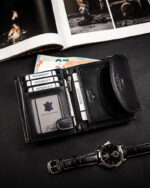 Skórzany portfel damski na zatrzask - Rovicky-6