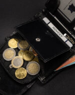 Skórzany portfel damski na zatrzask - Rovicky-10