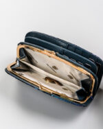 Skórzany portfel damski zdobiony holograficznymi motylami - Peterson-9