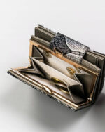 Mały, skórzany portfel damski na zatrzask - Peterson-9