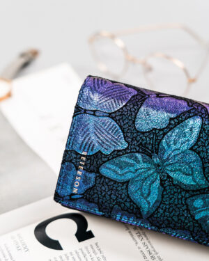 Duży, pionowy portfel damski ze skóry naturalnej na suwak i magnes - Peterson-1