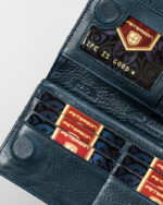 Duży, pionowy portfel damski ze skóry naturalnej na suwak i magnes - Peterson-9