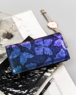 Duży, pionowy portfel damski ze skóry naturalnej na suwak i magnes - Peterson-10