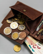 Duży, skórzany portfel męski z ozdobnym tłoczeniem - Peterson-10