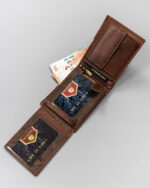 Duży, skórzany portfel męski z ozdobnym tłoczeniem - Peterson-6