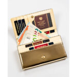 Klasyczny portfel damski ze skóry naturalnej w czarno-złotym kolorze zapakowany w markowe pudełko - Peterson-7