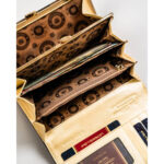 Klasyczny portfel damski ze skóry naturalnej w czarno-złotym kolorze zapakowany w markowe pudełko - Peterson-11