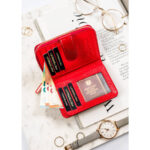 Modny portfel damski w kolorze czerwonym wykonany ze skóry naturalnej - Peterson-5