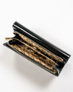 Duży, klasyczny portfel damski w kolorze czarnym zamykany na zatrzask - Peterson-10