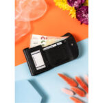 Elegancki portfel na karty i gotówkę w czarnym kolorze - Rovicky-5