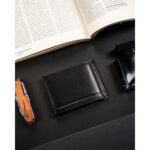 Elegancka banknotówka męska ze skóry naturalnej w czarnym kolorze - Rovicky-5