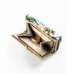 Wielokolorowy portfelik damski ze skóry naturalnej w kwiaty zamykany biglem i zatrzaskiem - Peterson-8