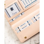 Duży, beżowy portfel damski ze skóry ekologicznej wyposażony w system RFID - Rovicky-7